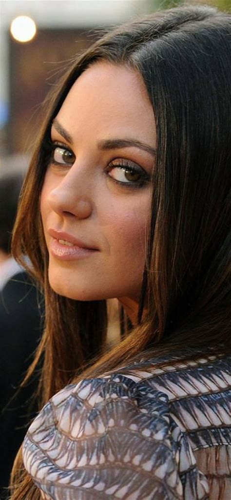 14,949 Mila Kunis Photos & High Res Pictures